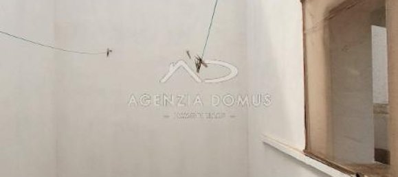 Дом с 3 комнатами в Racale, Италия № 108952 27