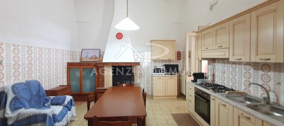 Дом с 3 комнатами в Racale, Италия № 108952 18