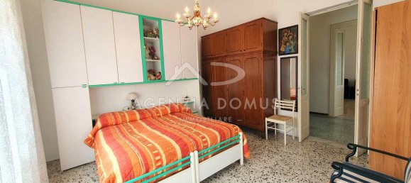 Дом с 3 комнатами в Racale, Италия № 108952 12