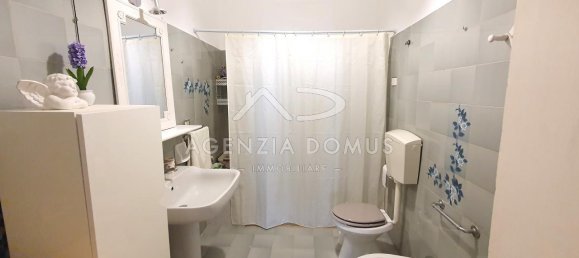 Дом с 3 комнатами в Racale, Италия № 108952 21