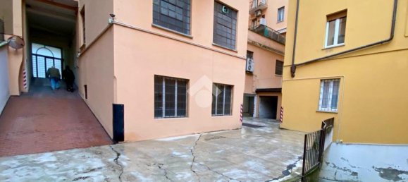 1 room Garage in Verona, Italy No. 7024 7