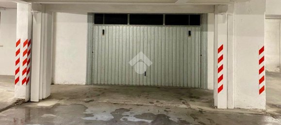 1 room Garage in Verona, Italy No. 7024 10