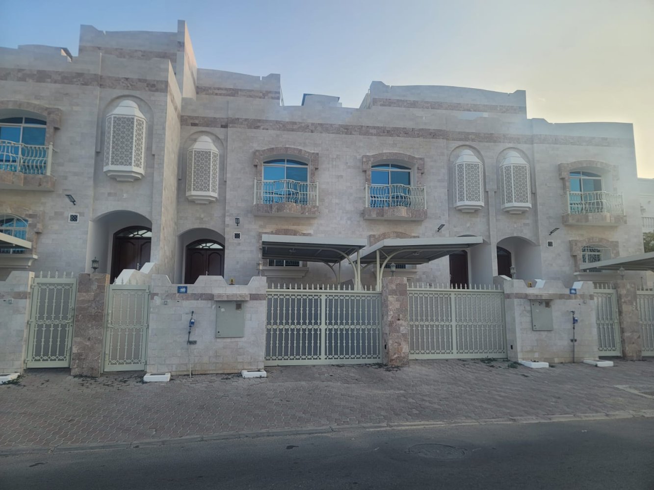 5 bedrooms Villa in Madinat as'Sultan Qaboos, Oman No. 1128