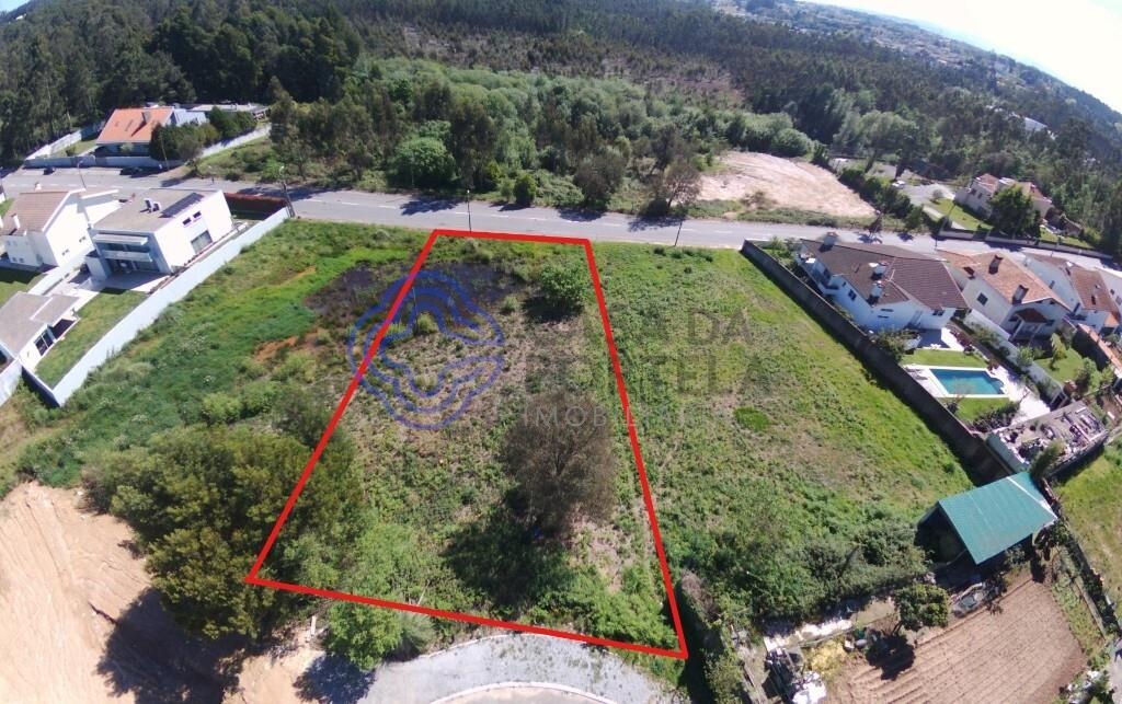 Земельный участок в Санта Мария да Фейра, Португалия № 92781