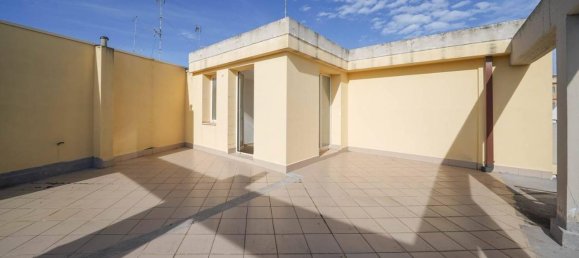 Studio in Palo del Colle, Italy No. 32541 8