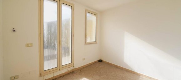 Studio in Palo del Colle, Italy No. 32541 13