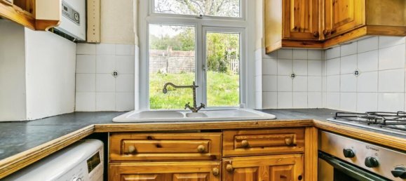 2 Schlafzimmer Maisonette-Wohnung in Kenley, United Kingdom, Nr. 8051 11