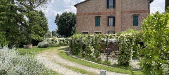 7 bedrooms House in Sovicille, Italy No. 216289 2