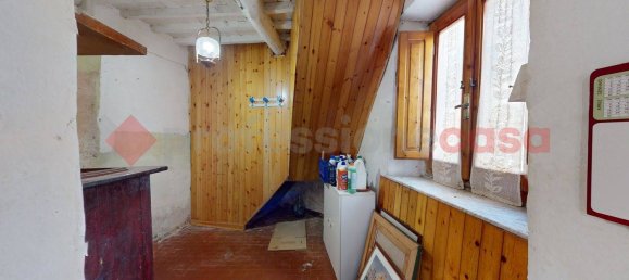 6 rooms Apartment in Borgo a Mozzano, Italy No. 235339 16