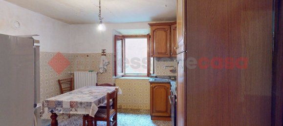 6 rooms Apartment in Borgo a Mozzano, Italy No. 235339 9