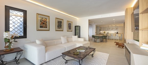 3 bedrooms Apartment in Marbella, Spain No. 122402 5