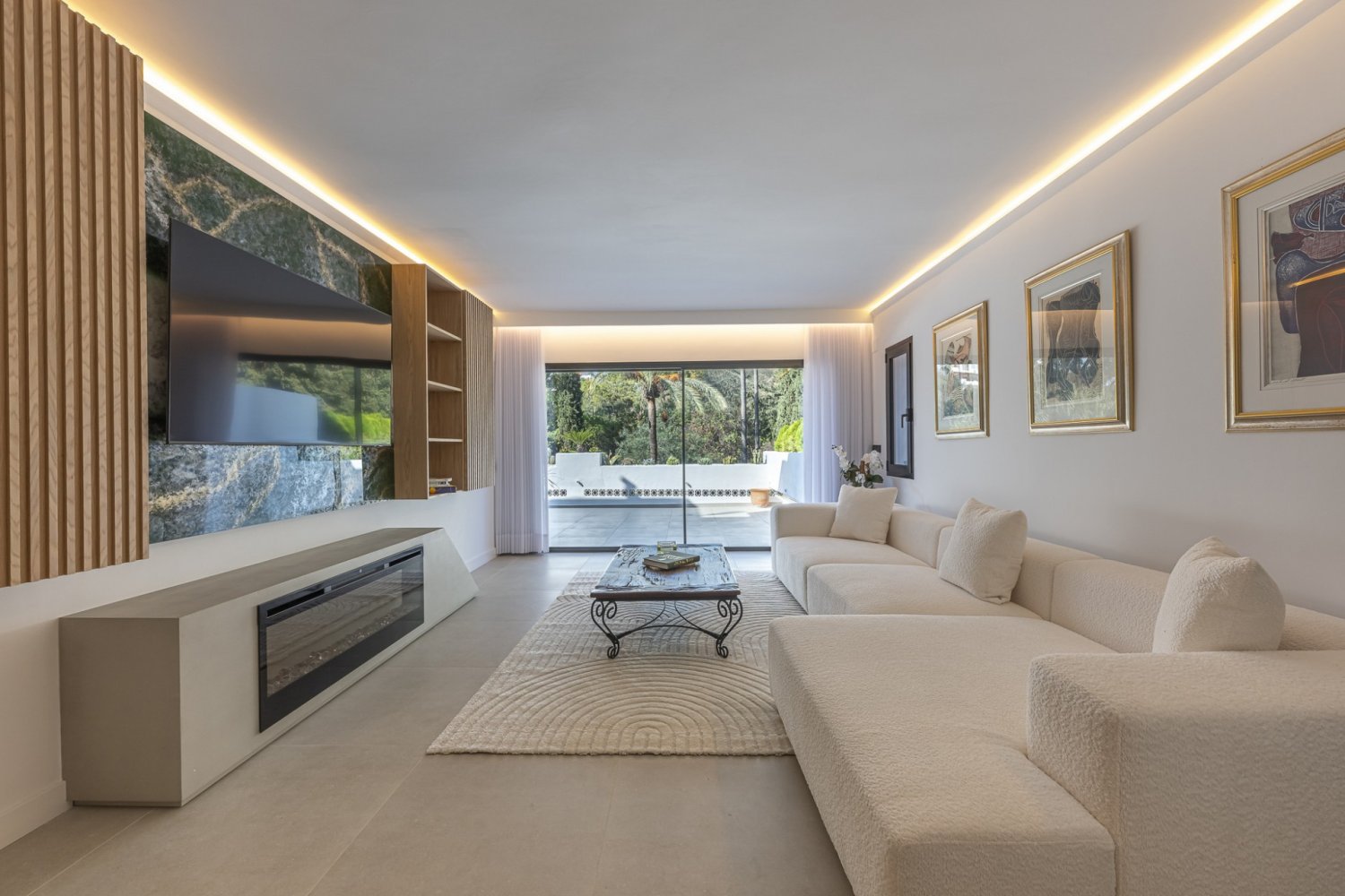 3 bedrooms Apartment in Marbella, Spain No. 122402