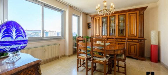 Apartamento de 3 dormitorios en Roanne, France No. 199565 8