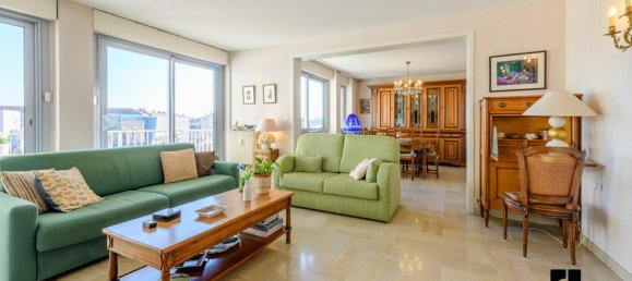 Apartamento de 3 dormitorios en Roanne, France No. 199565 2