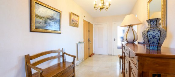 Apartamento de 3 dormitorios en Roanne, France No. 199565 11