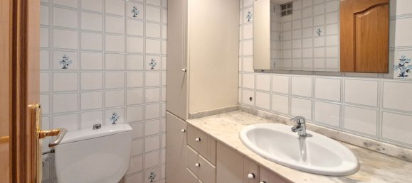 4 bedrooms Apartment in Viladecans, Spain No. 184065 10