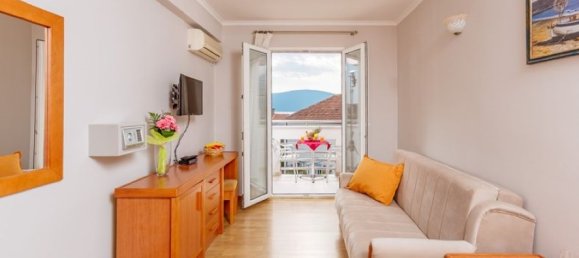 Grundstück in Tivat, Montenegro 400m², Nr. 104 6