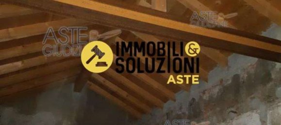 5 rooms Apartment in Arcisate, Italy No. 1634 13