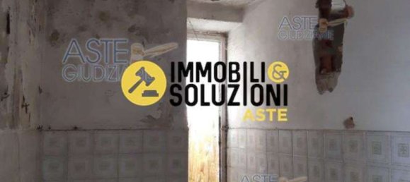 5 rooms Apartment in Arcisate, Italy No. 1634 19