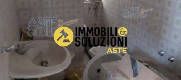 5 rooms Apartment in Arcisate, Italy No. 1634 20