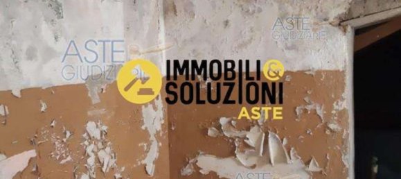 5 rooms Apartment in Arcisate, Italy No. 1634 38