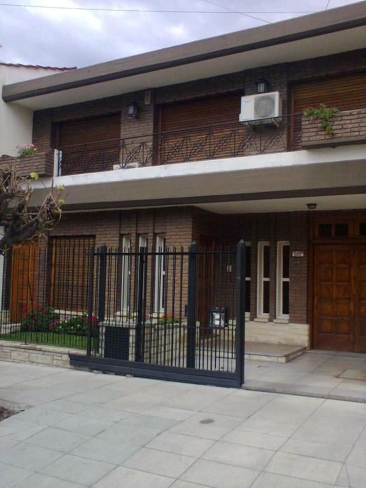 3 bedrooms House in General San Martin, Argentina No. 72229