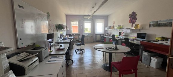 130m² Office in Piacenza, Italy No. 73685 5