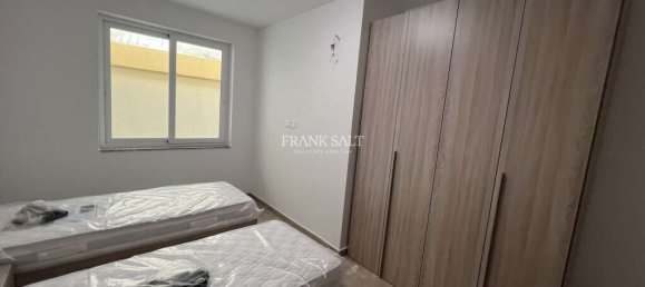 2 bedrooms Maisonette in Santa Venera, Malta No. 10253 12