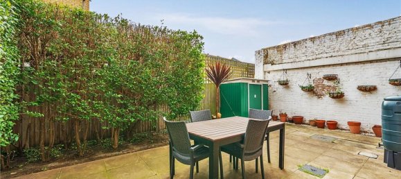 2 bedrooms Apartment in London, United Kingdom No. 3521 3