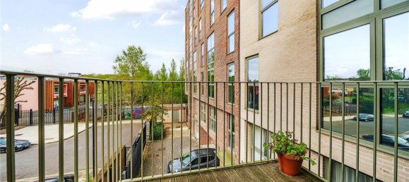 2 bedrooms Apartment in London, United Kingdom No. 3521 9