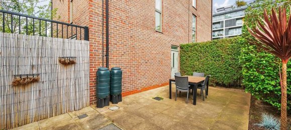 2 bedrooms Apartment in London, United Kingdom No. 3521 4