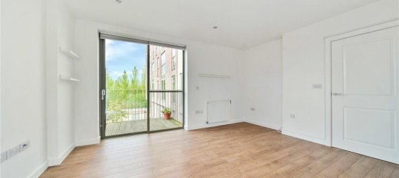 2 bedrooms Apartment in London, United Kingdom No. 3521 5