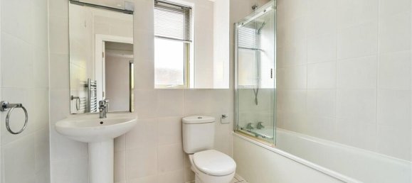 2 bedrooms Apartment in London, United Kingdom No. 3521 14