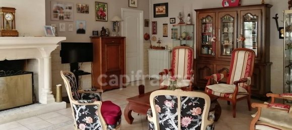 Casa de 3 dormitorios en Noyers-sur-Cher, France No. 73936 4