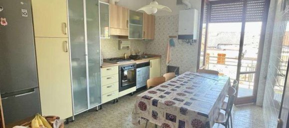 4 rooms Apartment in Massa, Italy No. 145573 2