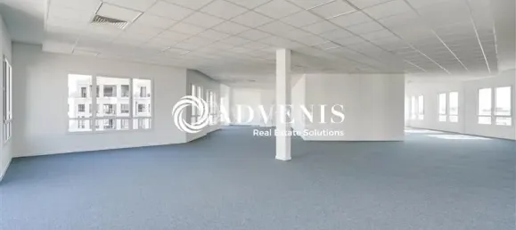 Офис 366м² в Шесси, Франция № 302360 12