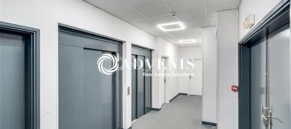 Офис 366м² в Шесси, Франция № 302360 3
