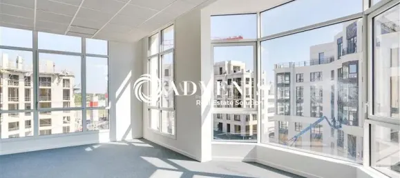 Офис 366м² в Шесси, Франция № 302360 4