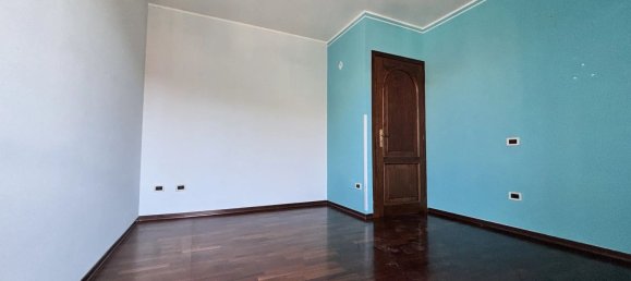 Дом с 5 спальнями в Бейнетте, Италия № 310983 26