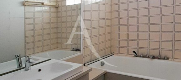 2 bedrooms Apartment in Suresnes, France No. 127473 8