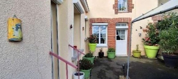 3 bedrooms House in Chartres, France No. 240045 3