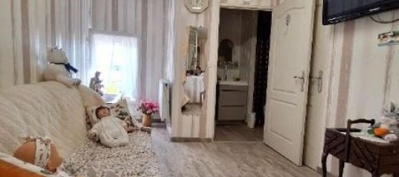 3 bedrooms House in Chartres, France No. 240045 9