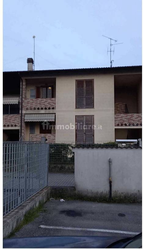 2 bedrooms Apartment in Castelgerundo, Italy No. 379968
