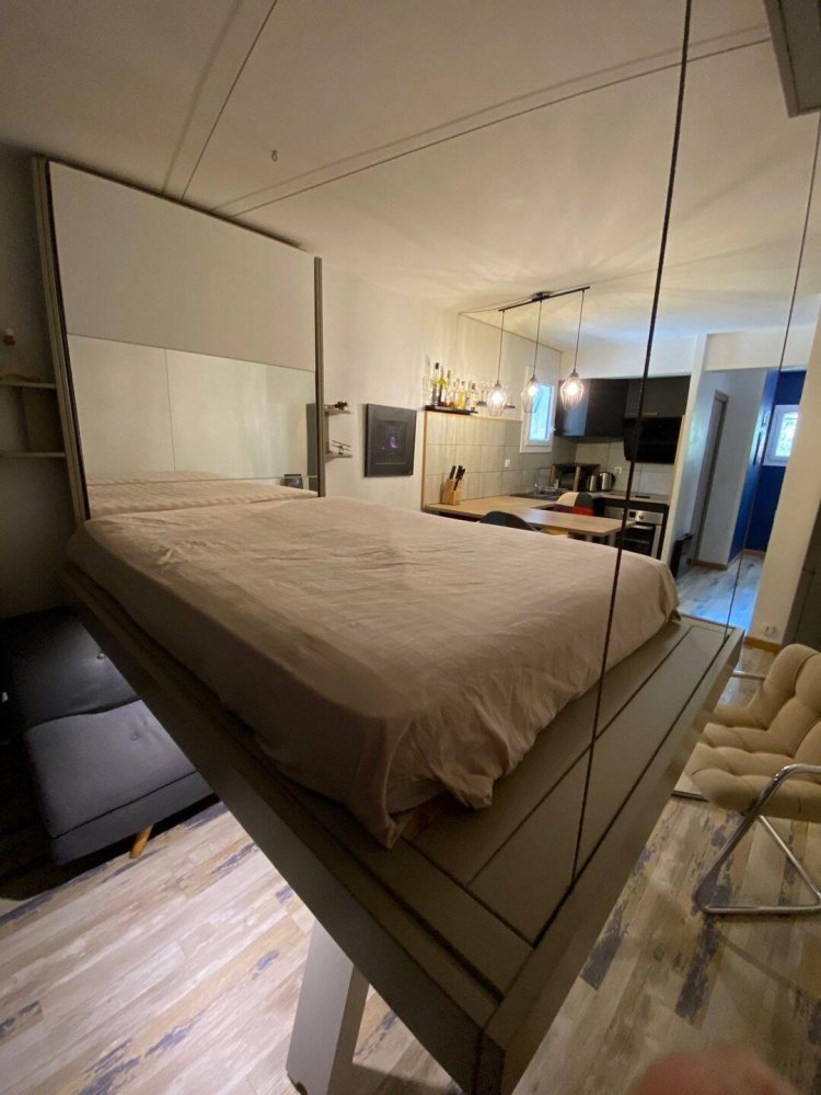 Studio in Aix-en-Provence, France No. 331487