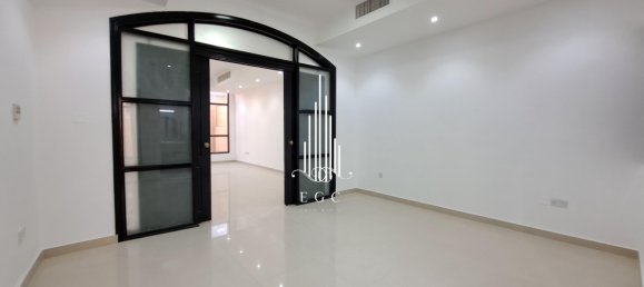 5 Schlafzimmer Villa in Khalifa City, UAE, Nr. 25284 2