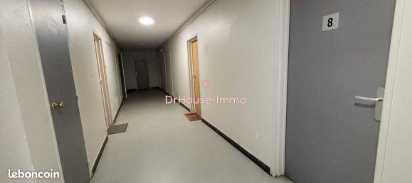 1 bedroom Apartment in Aulnay-sous-Bois, France No. 328579 3