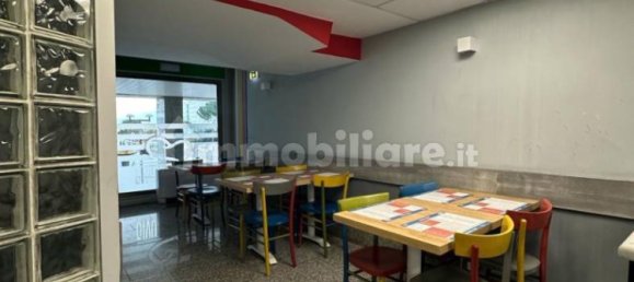1-Zimmer Gewerbliche Immobilie in Naples, Italy, Nr. 250834 12