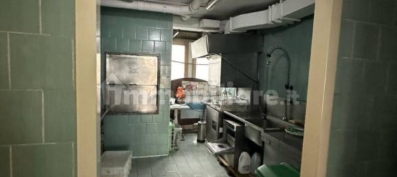 1-Zimmer Gewerbliche Immobilie in Naples, Italy, Nr. 250834 16