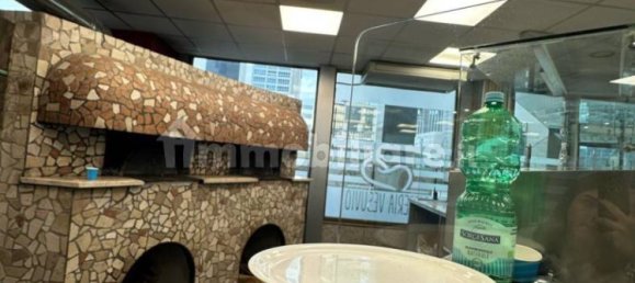 1-Zimmer Gewerbliche Immobilie in Naples, Italy, Nr. 250834 6