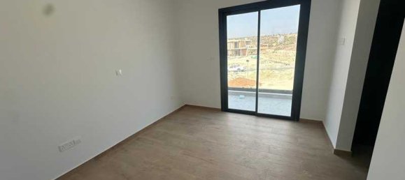 3 bedrooms Commercial property in Kolossi, Cyprus No. 18121 12